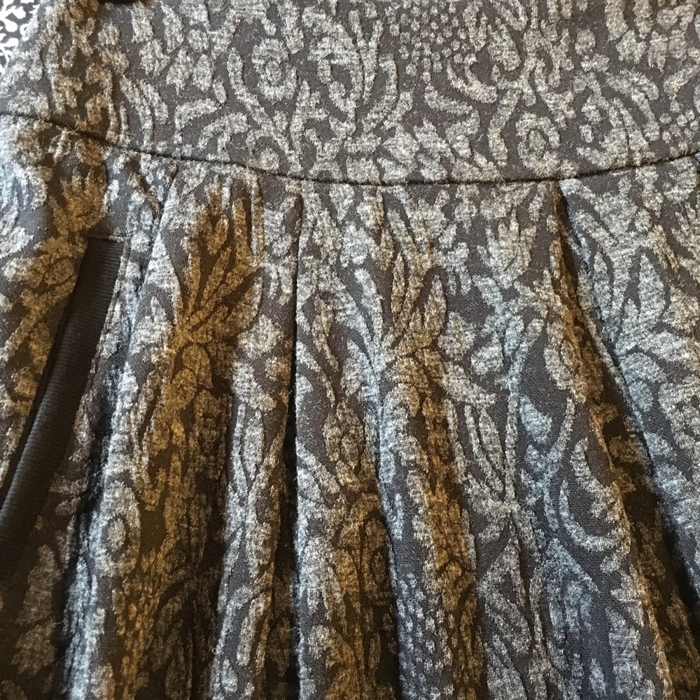 Skirt - Picture 6 of 7